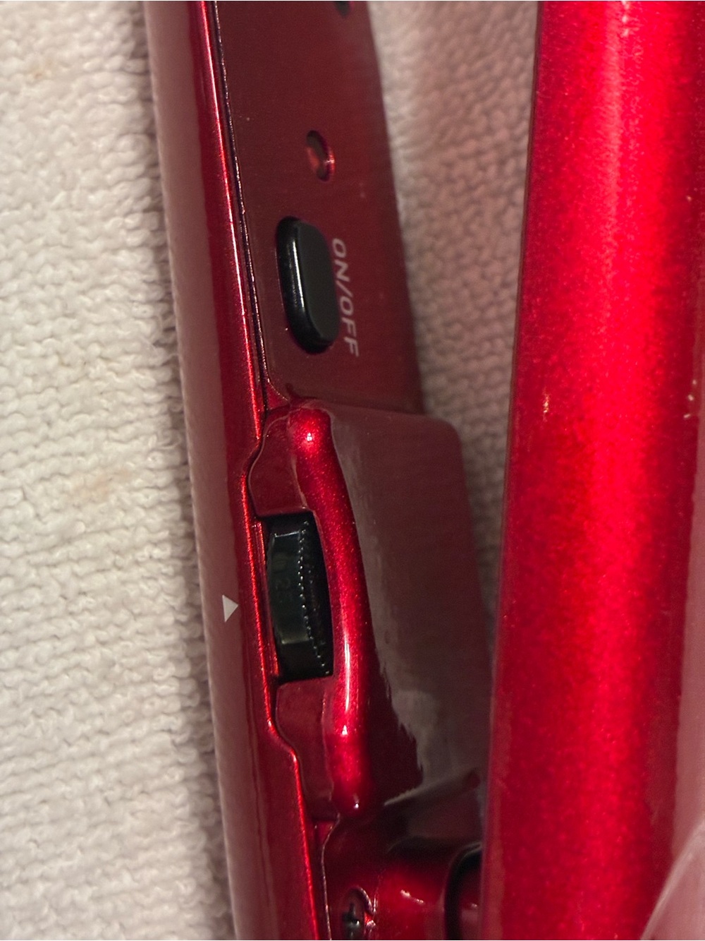 BaByliss Red Ceramix Xtreme Straightener - Picture 4 of 6